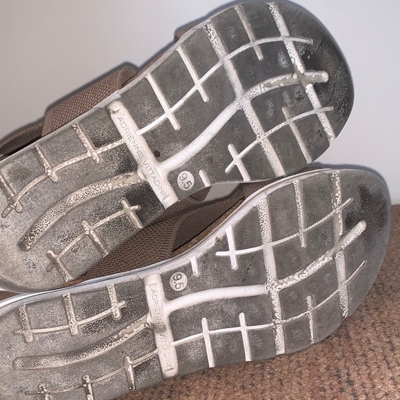 Adrienne Vittadini Charla Tan Cork Sandals 9.5 - Picture 8 of 8